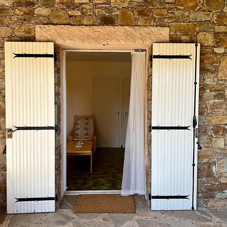 Holiday home Charming In Lavandou Walking Distance To Le Lavandou