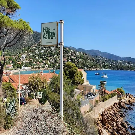 Holiday home Charming In Lavandou Walking Distance To *